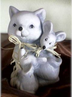 Porzelankatze mit Maus mit Link auf Katzenliebhaber im Shop.